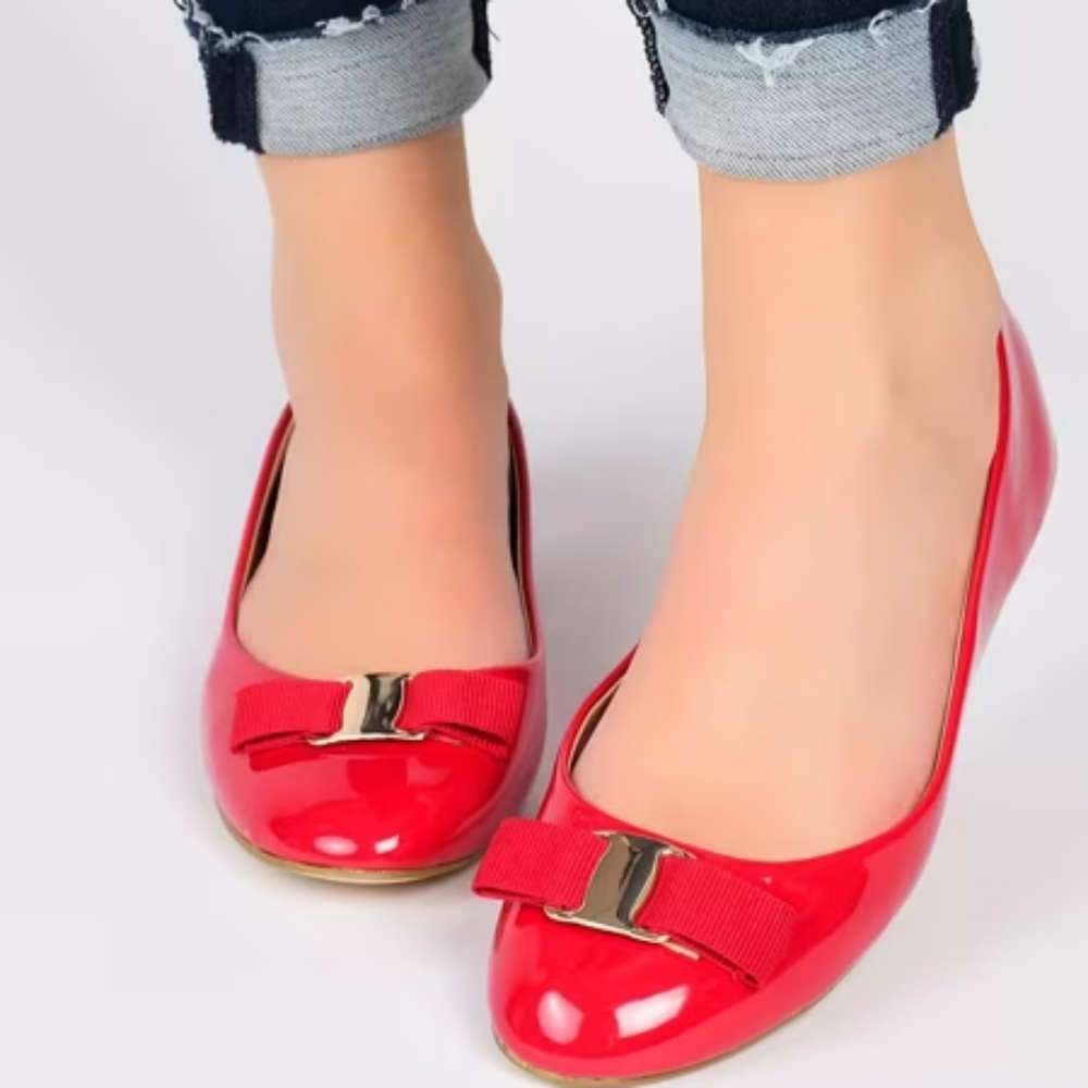 NWOT Journee Collection Women's Red Kim Flats - Red - Size 11